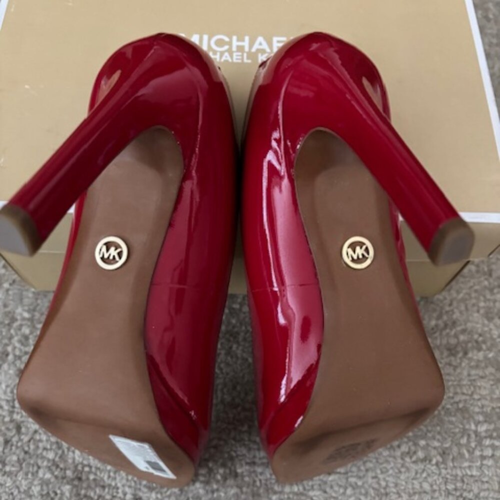 Michael Kors Brielle Pump - Picture 7 of 9